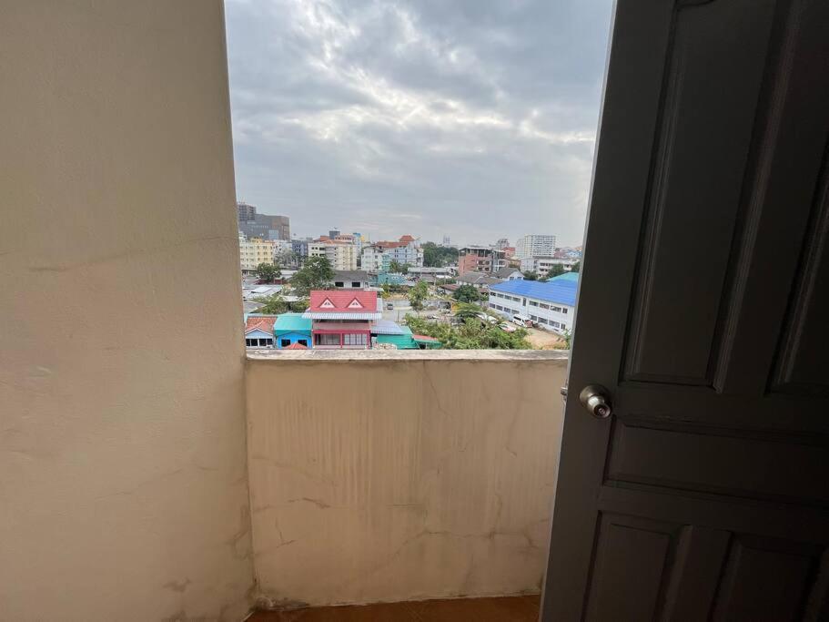 פאטאיה Rooftop Room In We Residence מראה חיצוני תמונה